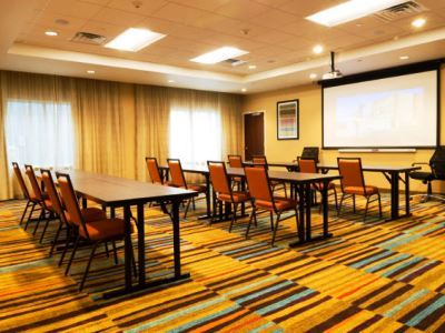 Fairfield Inn & Suites By Marriott Dickson Εξωτερικό φωτογραφία
